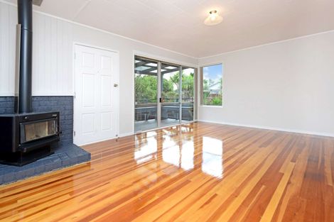 Photo of property in 15 Astor Place, Manurewa, Auckland, 2102
