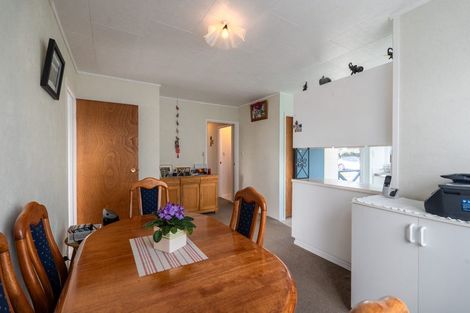 Photo of property in 6 William Souter Street, Forrest Hill, Auckland, 0620