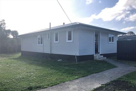 Photo of property in 37 Harrington Road, Henderson, Auckland, 0610