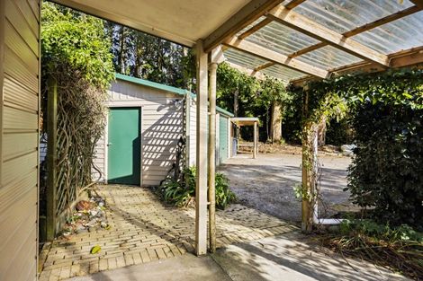 Photo of property in 164 Cross Road, Lepperton, New Plymouth, 4373