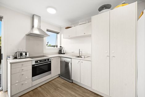 Photo of property in 49 Chiefs Court, Hamilton East, Hamilton, 3216