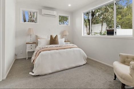 Photo of property in 21 Golf Road, New Lynn, Auckland, 0600