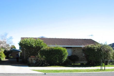 Photo of property in 1/6 Lindsay Street, Havelock North, 4130