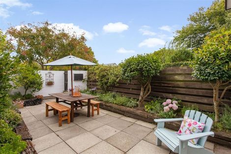 Photo of property in 102 Winchester Street, Merivale, Christchurch, 8014