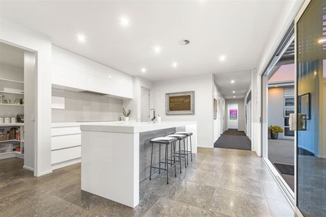 Photo of property in 172 Saint James Drive, Huntington, Hamilton, 3210