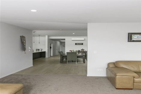 Photo of property in 12 Leadership Crescent, Papakura, 2110