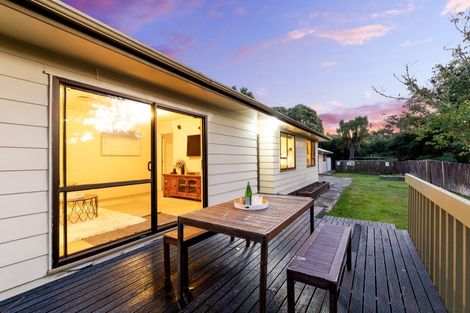 Photo of property in 6 Japonica Crescent, Ranui, Porirua, 5024