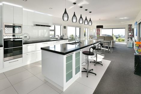 Photo of property in 30 Manhattan Rise, Orewa, 0931