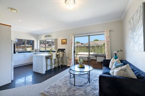 Photo of property in 10b Lincoln Road, Henderson, Auckland, 0610