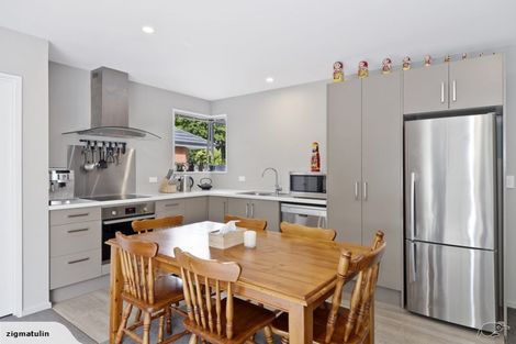 Photo of property in 2/121 Waltham Road, Sydenham, Christchurch, 8023