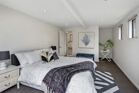 Photo of property in 350 Riverlaw Terrace, Saint Martins, Christchurch, 8022