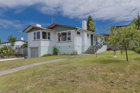 Photo of property in 1 Glen Street, Levin, 5510
