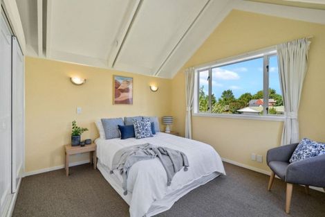 Photo of property in 8 Guinness Crescent, Ilam, Christchurch, 8041