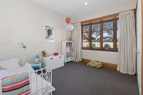 Photo of property in 1 Bradnor Road, Fendalton, Christchurch, 8052