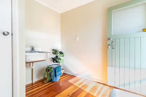 Photo of property in 55 Ngaio Road, Waikanae, 5036