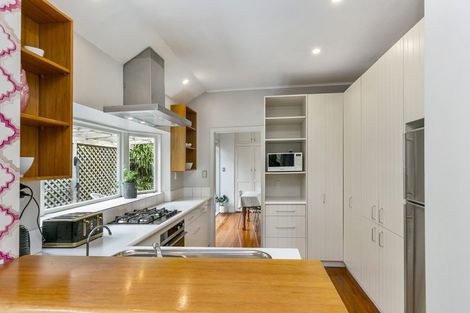 Photo of property in 10 Sydenham Street, Northland, Wellington, 6012