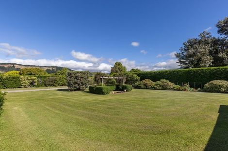 Photo of property in 38 Pohutukawa Drive, Levin, 5571