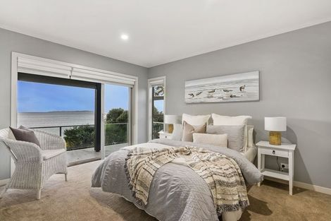 Photo of property in 17 Rangitoto View Road, Cockle Bay, Auckland, 2014