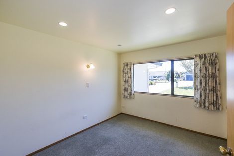 Photo of property in 16 Tudor Grove, Feilding, 4702
