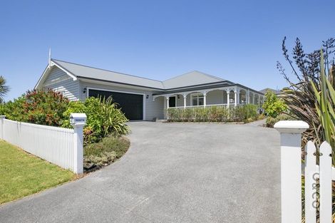 Photo of property in 40 Maude Street, Riverhead, 0820