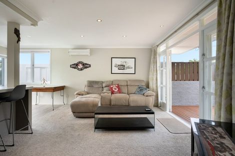 Photo of property in 24 Carlton Street, Bellevue, Tauranga, 3110