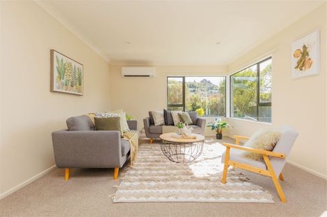 Photo of property in 15u6 Glanmire Road, Newlands, Wellington, 6037