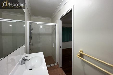Photo of property in 5 Rosebay Rise, Henderson, Auckland, 0610
