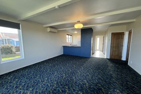 Photo of property in 38 Duchess Place, Maupuia, Wellington, 6022