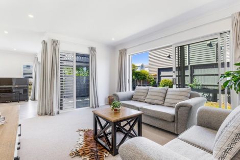 Photo of property in 7 Peihana Road, Hobsonville, Auckland, 0616