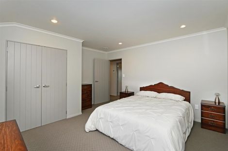 Photo of property in 5 Larlin Drive, Hawera, 4675