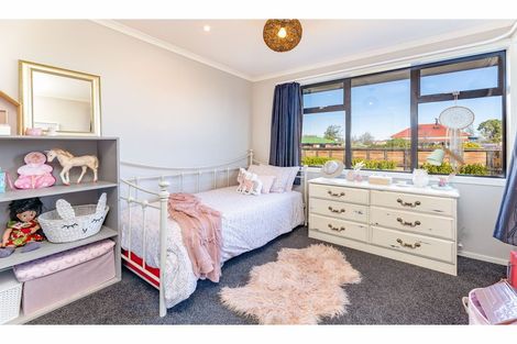 Photo of property in 32 Cridland Street West, Kaiapoi, 7630