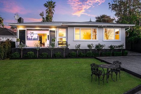 Photo of property in 222 Henderson Valley Road, Henderson, Auckland, 0612