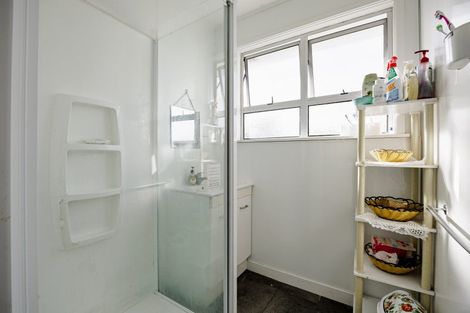 Photo of property in 1033 Hood Street, Mayfair, Hastings, 4122