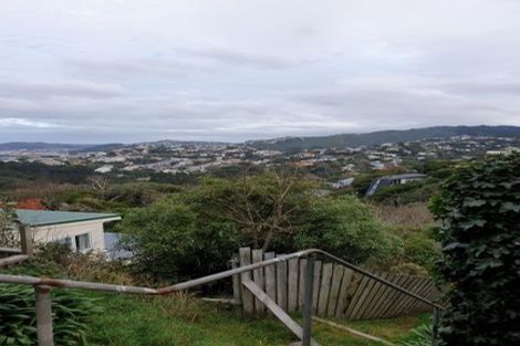 Photo of property in 1/10 Mataroa Avenue, Northland, Wellington, 6012