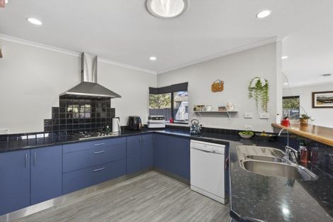 Photo of property in 20 Kowhai Street, Strandon, New Plymouth, 4312