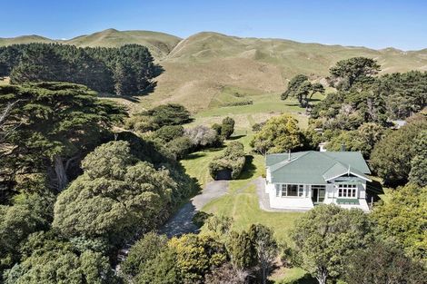 Photo of property in 670 Ohariu Valley Road, Ohariu, Wellington, 6037