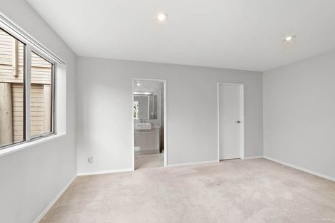 Photo of property in 71 Tamahere Drive, Glenfield, Auckland, 0629