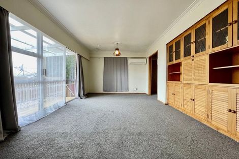 Photo of property in 1/17 Ashbourne Place, Glendene, Auckland, 0602