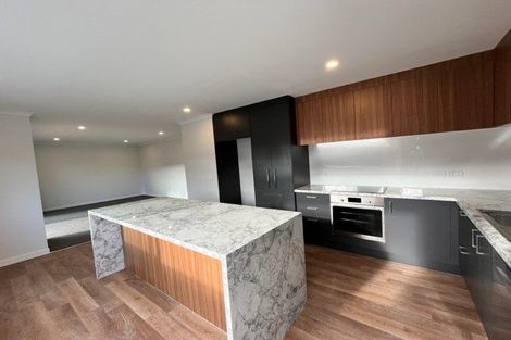 Photo of property in 108a Strand Crescent, Naenae, Lower Hutt, 5011