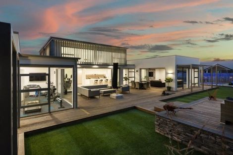 Photo of property in 5 Queenswood Gardens, Mairehau, Christchurch, 8052