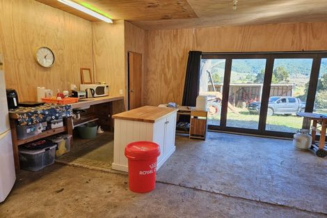 Photo of property in 1612 Tahakopa Valley Road, Tahakopa, Owaka, 9586