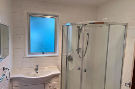 Photo of property in 35 Lantana Road, Green Bay, Auckland, 0604
