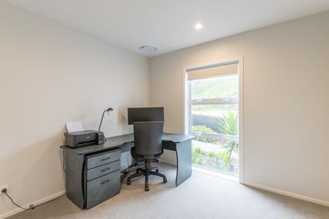 Photo of property in 16 Prestbury Grove, Churton Park, Wellington, 6037