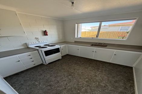 Photo of property in 46 Awamutu Grove, Waiwhetu, Lower Hutt, 5010