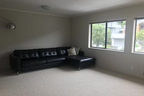 Photo of property in 18 Rogers Avenue, Eastern Beach, Auckland, 2012