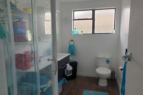 Photo of property in 422 Memorial Avenue, Burnside, Christchurch, 8053
