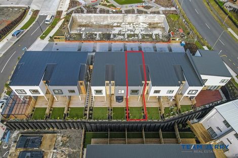 Photo of property in 14 Heketara Way, Massey, Auckland, 0614