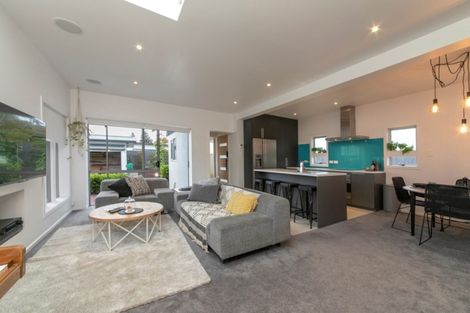 Photo of property in 87 Nikau Street, New Lynn, Auckland, 0600