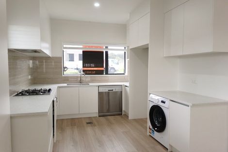 Photo of property in 9a Crestview Rise, Papakura, 2110