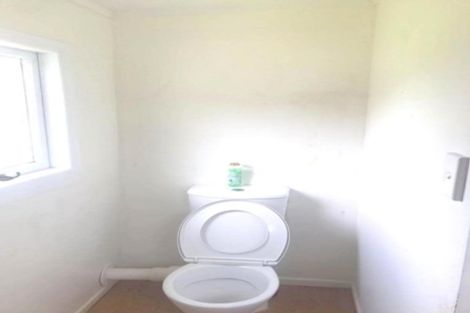 Photo of property in 12 Karamu Street, Te Atatu Peninsula, Auckland, 0610